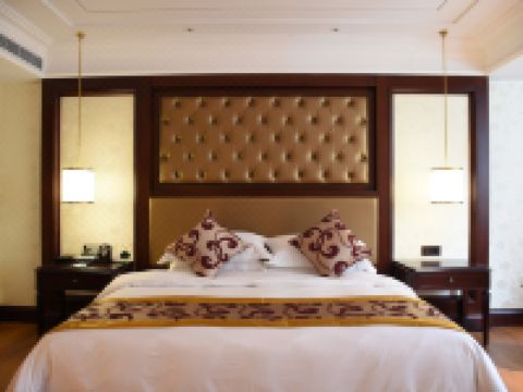 遵义凤凰酒店 - 豪华大床房