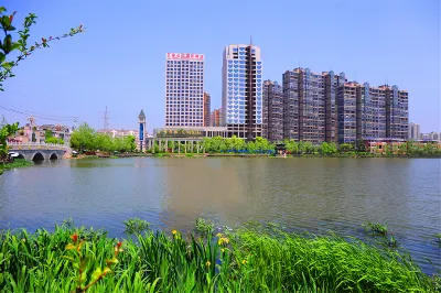 Vienna International Hotel (Tianmen Wanda Plaza Donghu Branch) Hotels near Zhongbai Warehouse (Tianmen Shopping Plaza)