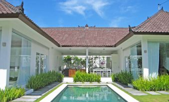 Villa Putih Bali