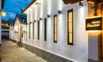 Lijiang Wuhua Review Free Designer.dream.youyin aesthetics.pool.meisu (Lijiang Ancient City Center)