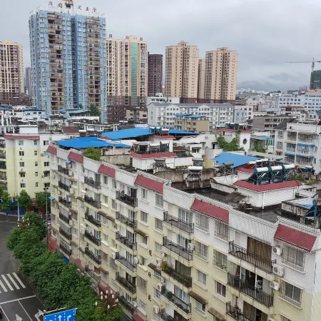 Yuqing Hongrui Hotel
