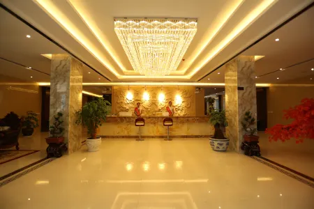 Silvery Waterfall Hotel