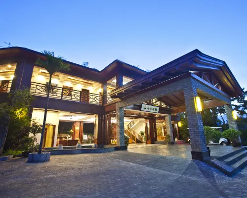 วิลล่ายาบุลุนพักผ่อนท่ามกลางธรรมชาติ โรงแรมในเป่าถิง