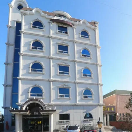 Gangneung Gyeongpodae Athens Hotel Отели рядом с достопримечательностью «Павильон Кёнподэ»