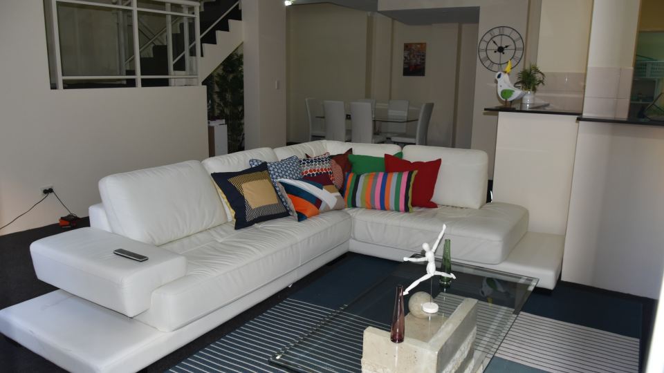 Air8 Unit 25 Apartment in Bunn St with 3 Bedroom Sydney
