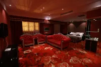 Roman Holiday Hotel