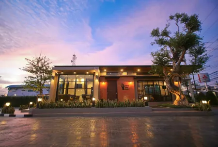 Bunprasop Garden Hotel Отели в г. Накхонситхаммарат