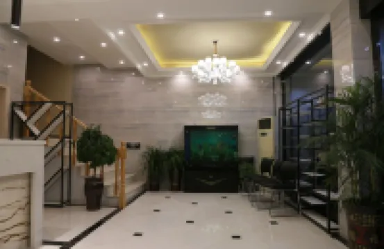 Yingshang Lushangke Hotel
