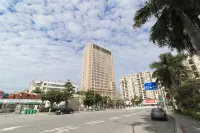 Clear Lake Hotel