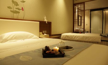 Junhe Hotel - Housity