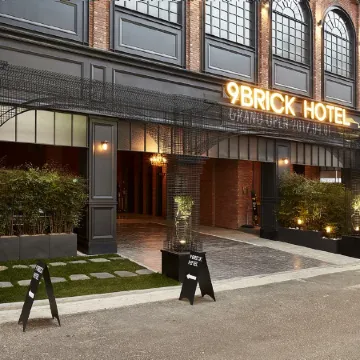 9 Brick Hotel Отели рядом с достопримечательностью «Музей Trick Eye»