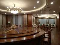 Fufeng Holiday Hotel