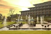 Crowne Plaza Xuzhou Dalong Lake - Airport Shuttle