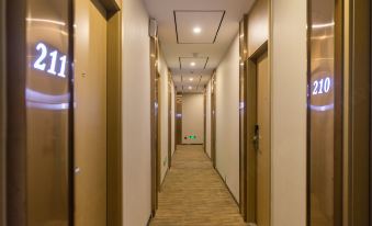 Courtyard Hotel(Xiamen Zhongshan Road First Wharf Store)