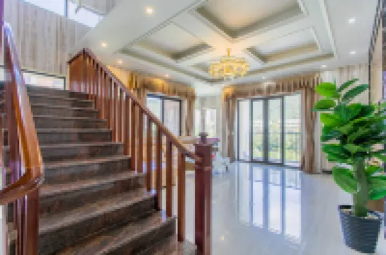 Q Jia · Pinyi Villa (Yangjiang Hailing Island Shili Yintan Store)