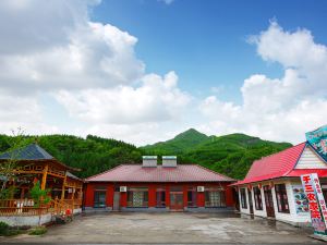 Kuandian Yusan Farmhouse