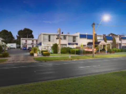 Alexander Motor Inn & Apartments Hotels in Essendon