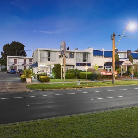 Alexander Motor Inn & Apartments