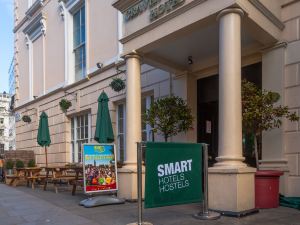 Smart Hyde Park View Hostel