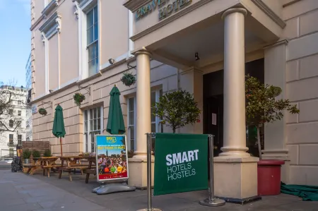 Smart Hyde Park View Hostel Отели рядом с достопримечательностью «Хайгейтское кладбище»