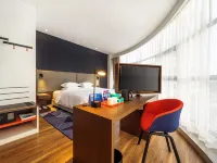 Holiday Inn Express SHAOXING PAOJIANG by IHG Hotels in Shaoxing