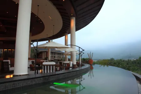 Qixian Yaochi Hot Spring Resort Отели рядом с достопримечательностью «Shenyu Island»