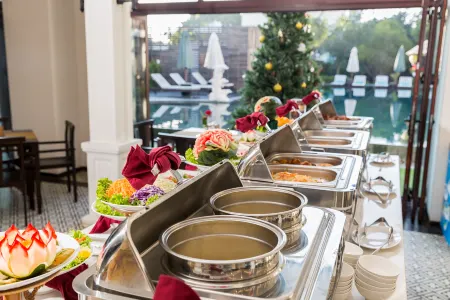 Hoi An Emotion Boutique Villa Отели рядом с достопримечательностью «Thay Pagoda»