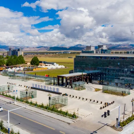 Yunpeng Sunshine Holiday Hotel