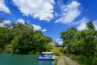 Red River Valley Hot Spring Resort Mile - Dağ Manzaralı