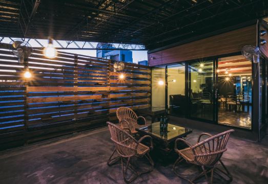 파이브 엘리먼트 호스텔 전경