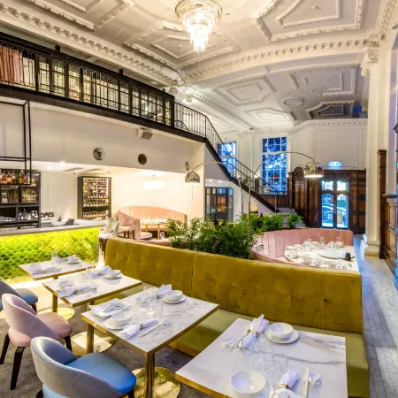 Adina Apartment Hotel Brisbane Отели рядом с достопримечательностью «Скалы Кангару-Пойнт»