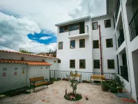 Atoq San Blas Hotel Hoteles cerca de Mercado "San Blas"