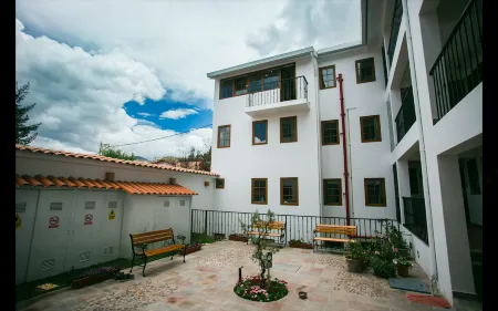 Atoq San Blas Hotel Отели в г. Куско