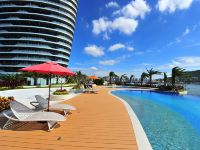 三亚凤凰岛金帆船国际度假公寓 - 室外游泳池
