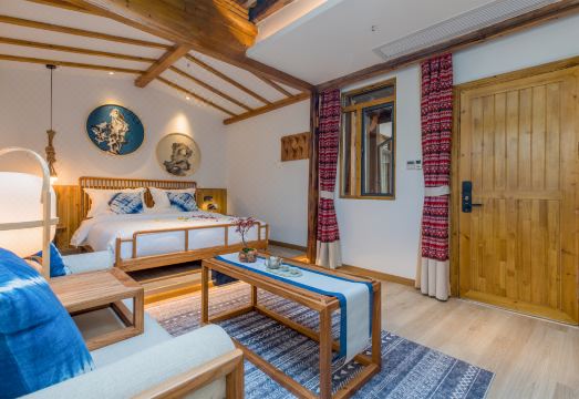 Sanyueli Holiday B&B 마당 풍경