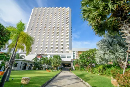 Golden Beach Cha-Am Hotel