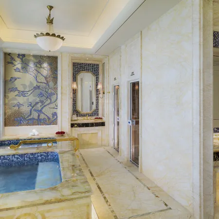 Wanda Reign Wuhan