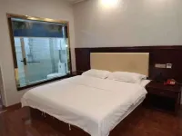 Golden Coast Hotel