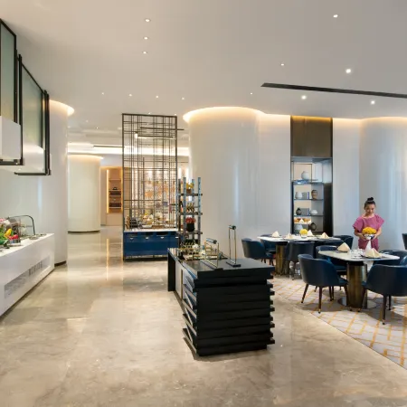 Luoke Platinum Sea View Hotel