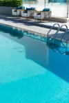 Joyze Hotel Xiamen，Curio Collection by Hilton - Infinity Pools