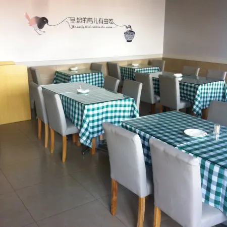 Motel 168 (Langfang high speed railway station new Chaoyang Shopping Center store)