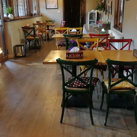 Riverside Inn