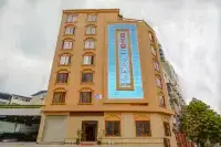 Three-person Hotel Hôtels à : Pengxi