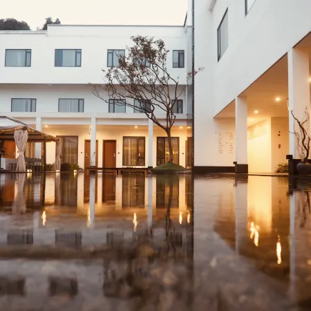 Travelling With Hotel (Ya'an Mengdingshan)