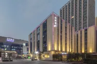 Walling Hotel（Auto Expo Center Jinyu Metro Station Branch) Hotels near Yufeng Mountain Forest Park