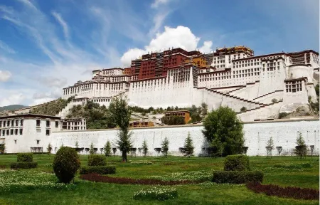 Thangka Hotel