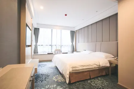 B.Free No.1 Hotel