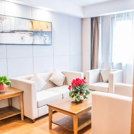 Fengyang Xinmilan International Business Hotel