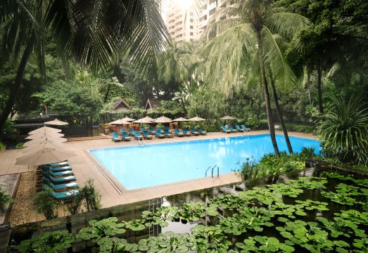 아난타라 시암 방콕 호텔 로비의 클래식하고 화려한 분위기