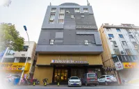 Jingjiang Melinik Hotel